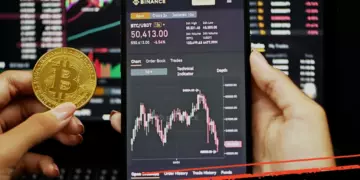 Неожиданное решение: криптобиржа Binance остановила долларовые переводы